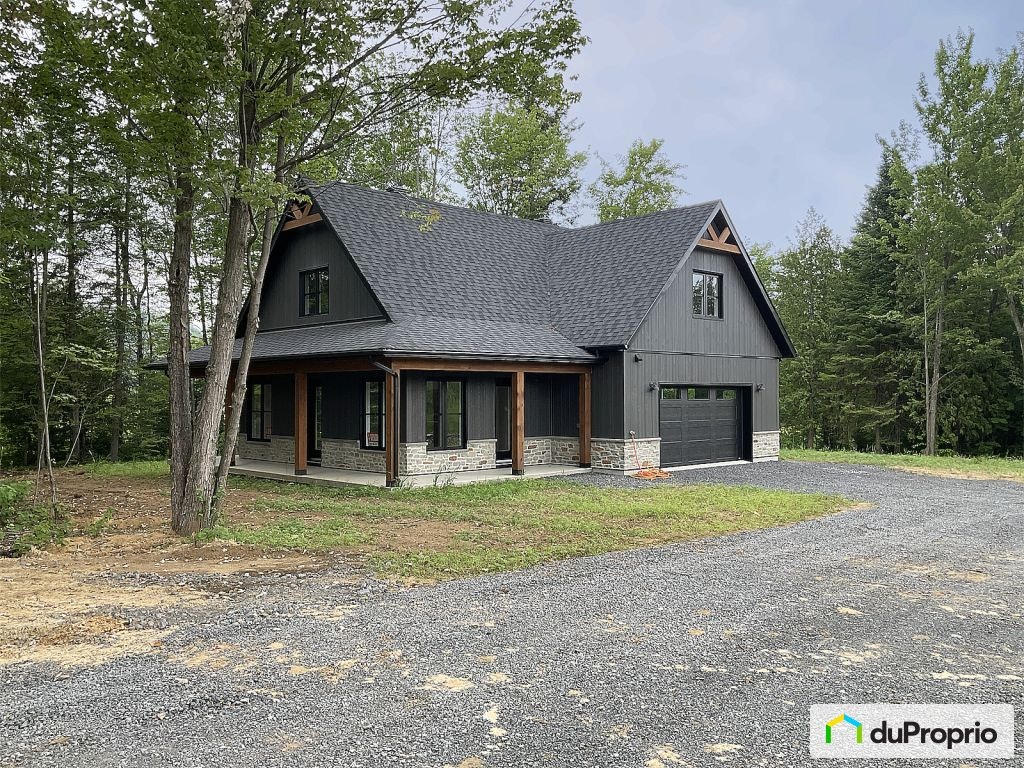 $725,000 - 2 Storey for sale in Ste-Mélanie — photo 1