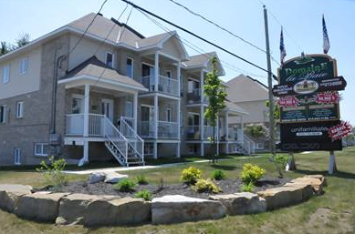 Discover this charming unit located at 1-1436 Maloney Boulevard in Gatineau, offering a comfortable,...