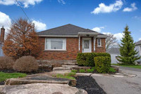 All Brick 2+1 Bungalow In The Heart Of Bowmanville&nbsp;