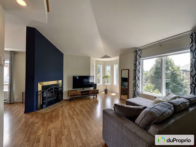 $399,900 - Condominium for sale in Mont-St-Hilaire — photo 2