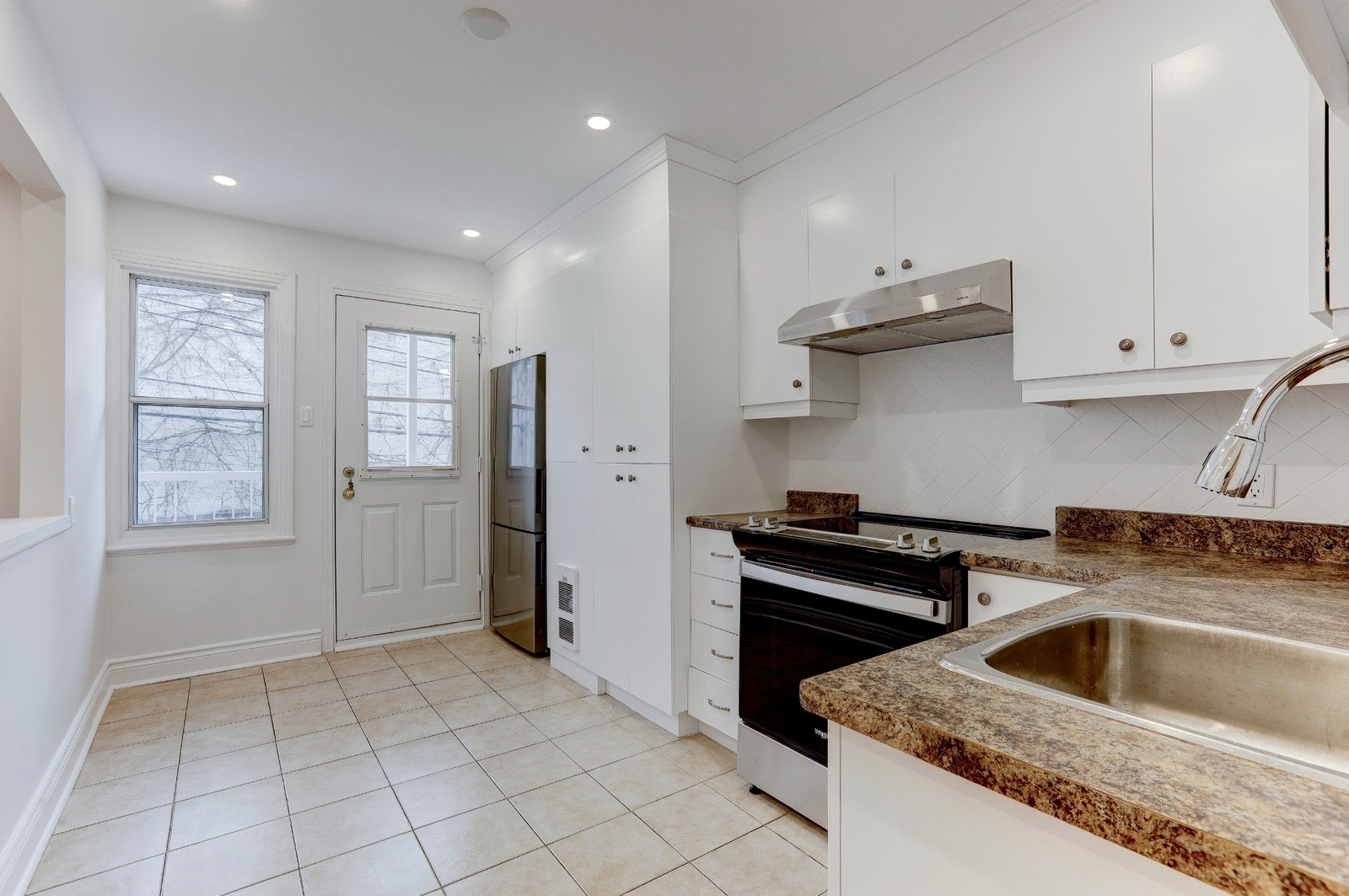 1104 Ave. Argyle — photo 1