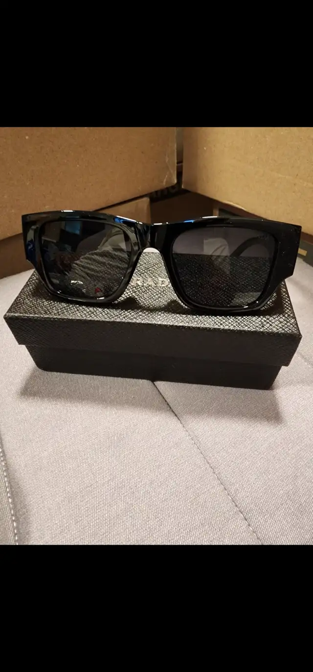 Prada Sunglasses539802446144491522