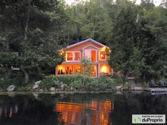 $695,000 - Villa for sale in Ste-Julienne — photo 1