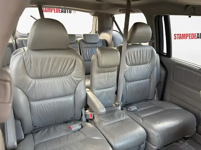 2010 Honda Odyssey EX-L | LEATHER | SUNROOF | 7 PASSENGER | POWE in Cars & Trucks in Calgary - Image 19