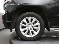 5.3 L EcoTec3 V8 engine â€” 355 hp and 383 lb-ft of torque gives strong everyday performance and sol... (image 4)