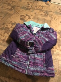 GIRLS WINTER JACKET NEWLY WASHED GREAT CONDITION SIZE 10 St. Catharines Ontario Preview