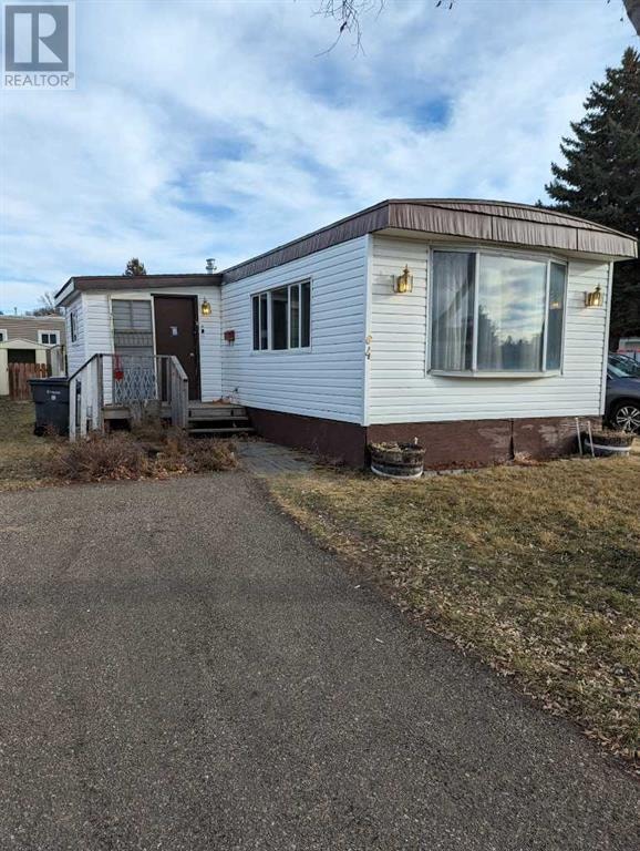 64, 2248 Southview Drive SE Medicine Hat, Alberta Houses for Sale