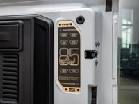 Welcome to 400 Chrysler Dodge Jeep Ram. 3.6L V-6 engine with 4x4 capability - Advanced infotainment... (image 9)