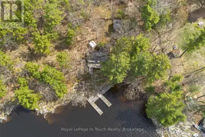 MACLEAN LAKE OF GLOUCESTER POOL This Property is all about The View, The Privacy, & The Waterfront L...