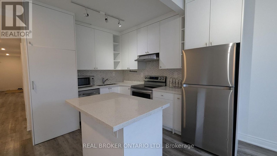4 - 2199 GERRARD STREET E Toronto (East End-Danforth), Ontario 3
