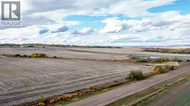 ON Highway 43 Grande Prairie, Alberta in Land for Sale in Grande Prairie - Image 10