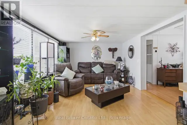 428 PINE PASS Centre Wellington, Ontario in Houses for Sale in Oakville / Halton Region - Image 11