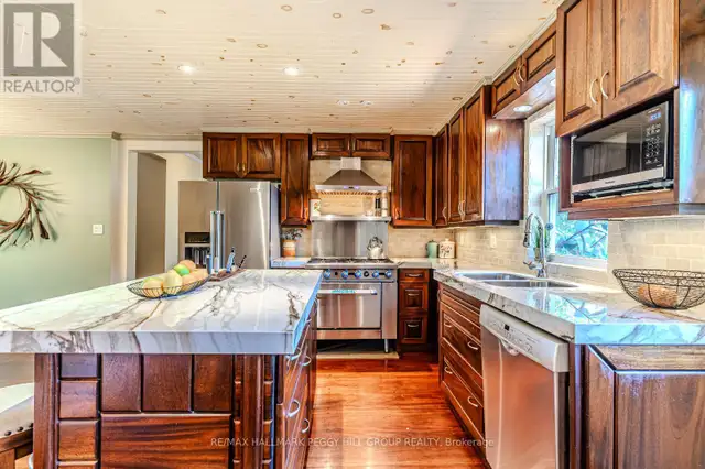 10195 HIGHWAY 12 W Oro-Medonte, Ontario63007360337537124