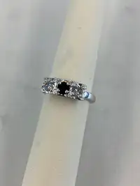 Beautiful Vintage 14K White Gold Sapphire & Diamond Ring