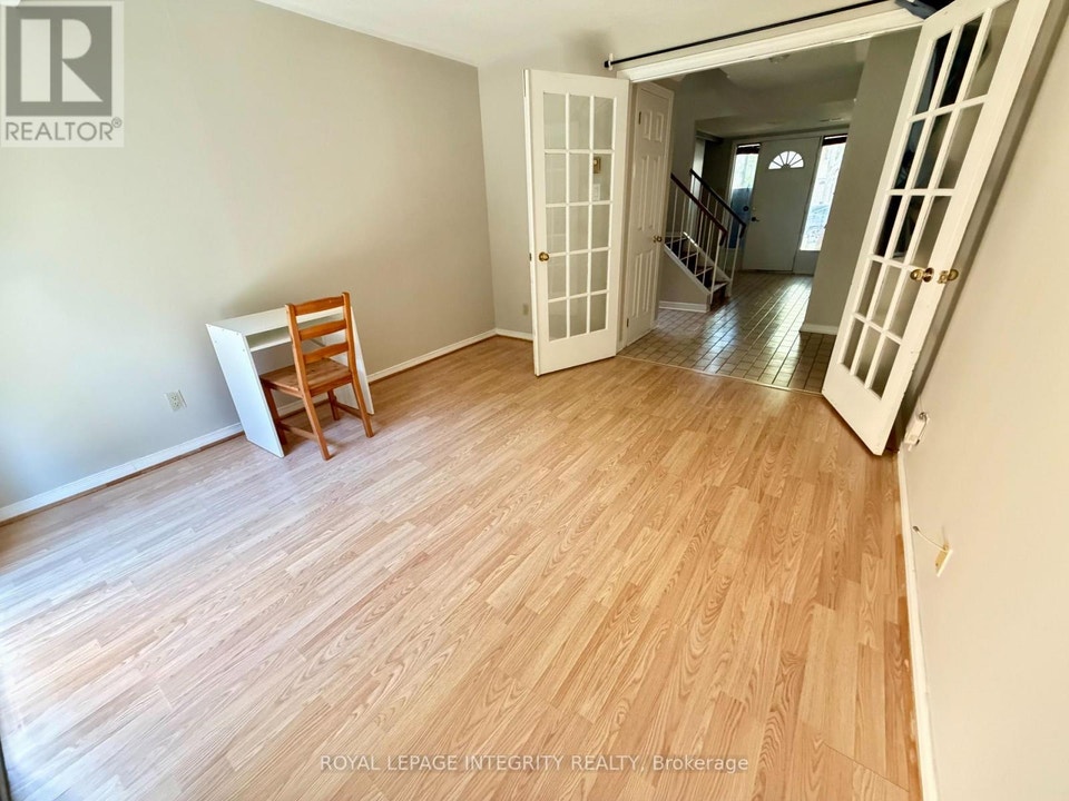 46 ARBORDALE CRESCENT Ottawa, Ontario 3