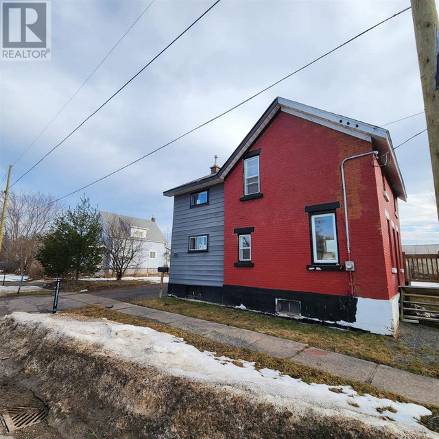 278 Bainbridge ST Sault Ste Marie, Ontario in Houses for Sale in Sault Ste. Marie - Image 3