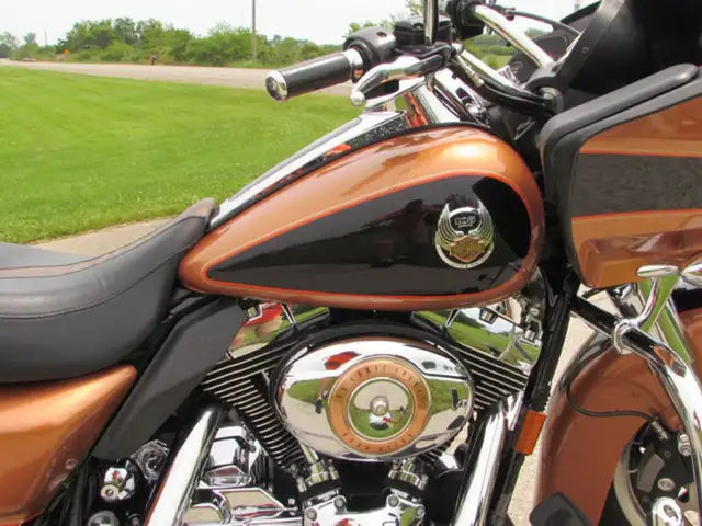 2008 Harley-Davidson FLTR Road Glide Low 49,000 KM Heated Grips, in Powerboats & Motorboats in Leamington - Image 14