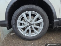 This 2023 Nissan Qashqai SV AWD comes equipped with Intelligent All-Wheel Drive, a Power Moonroof, 1... (image 9)