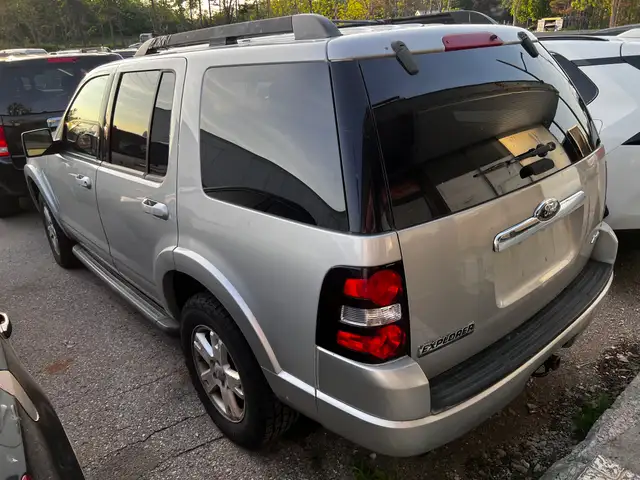 2009 Ford Explorer518065260321853444