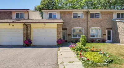 Price: $789,000 / $2,993/mo Great Location! Enjoy This Cozy Well Maintained 4+1 Bedroom Condo Townho...