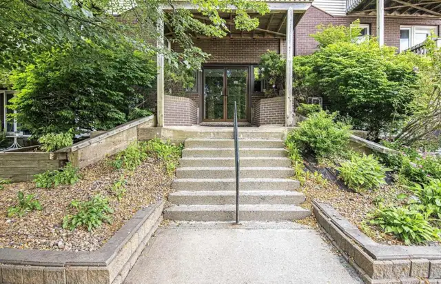 26-067 Lovely 2-level condo in Sherwood Heights in Long Term Rentals in City of Halifax - Image 17
