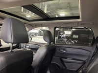 **BLACK FRIDAY SPECIAL!** FEATURING : AWD, PANORAMIC ROOF, MULTI DRIVE AND TERRAIN MODES, REMOTE STA... (image 7)