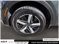 2023 Kia Sorento LX Plus Recent Arrival! Ready for anything, from the streets of Calgary to the high... (image 6)