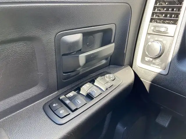 2017 Ram 1500 Tradesman | Legendary 5.7L HEMI V8 Engine & 4x4 in Cars & Trucks in Edmonton - Image 20