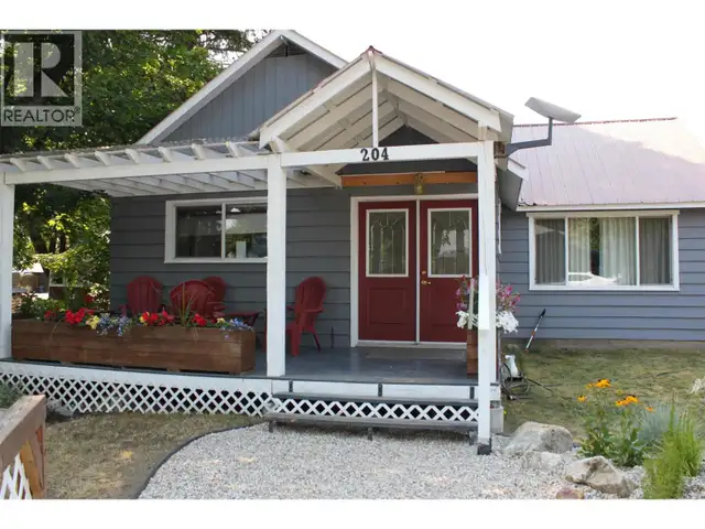 204A 5th Avenue NW Nakusp, British Columbia in Houses for Sale in Nelson - Image 23