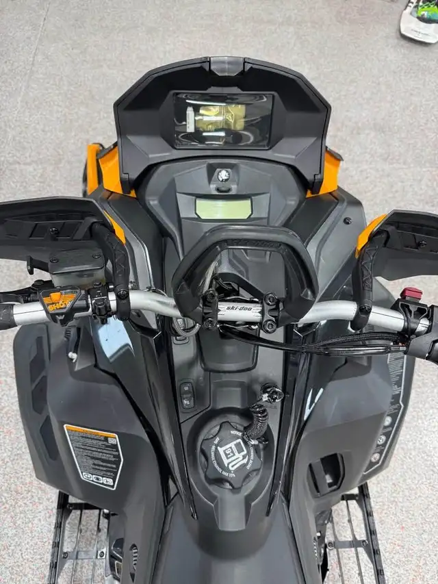 2021 SKI-DOO SUMMIT SP 850 E-TEC 850CC-BLACK! in Snowmobiles in Edmonton - Image 9