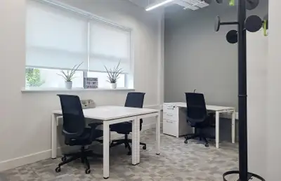 A fully serviced private office with 3 people, ready to use from day one. Work with focus and privac...