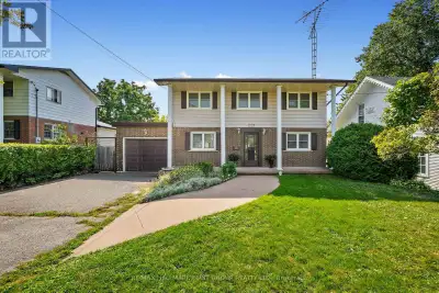 Step into your dream family home steps from Lake Ontario and Cobourg's historic downtown. This expan...