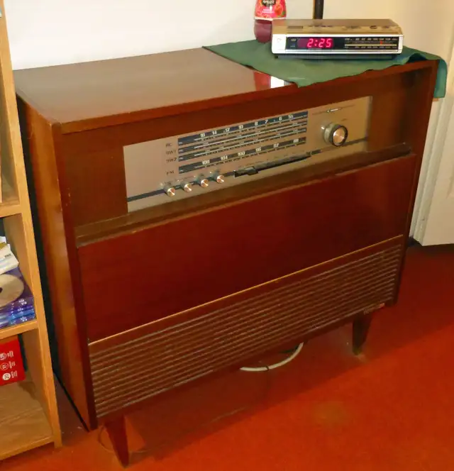 Nordmende Boheme C Stereo A 149.E AM/FM Shortwave Record Changer62863272526721124