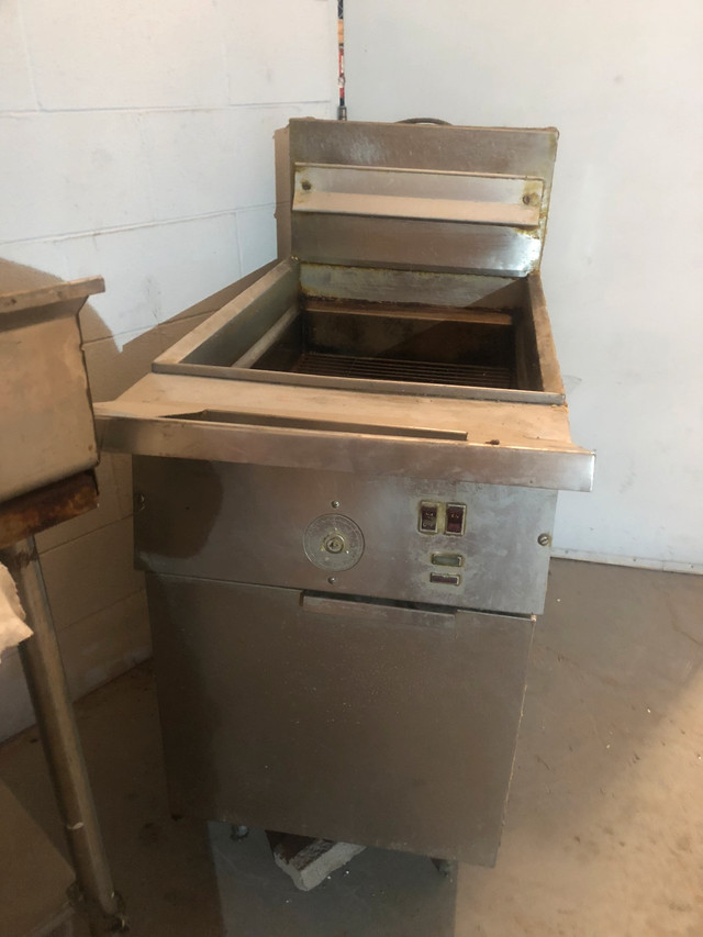 Used Fryer in Industrial Kitchen Supplies in Calgary