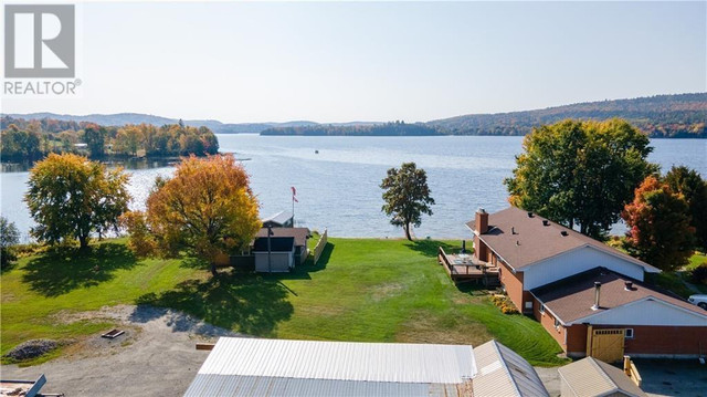 59 TRADER LANE Barry's Bay, Ontario in Houses for Sale in Petawawa - Image 3