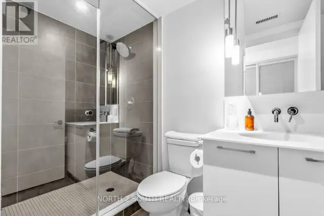 225 - 95 BATHURST STREET Toronto (Waterfront Communities), Ontar in Long Term Rentals in City of Toronto - Image 12