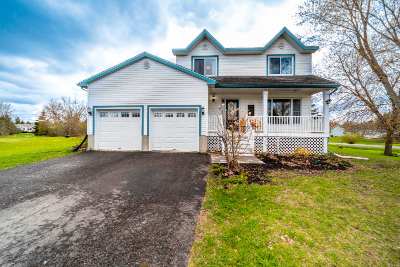 54 Harmony Way Charming 4Bedroom in Kemptville Houses for Sale