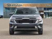 *Leather Seats, Remote Start, Heated Steering Wheel, Heated Seats, Apple CarPlay!* Surefooted handli... (image 1)
