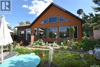 Welcome to 621 Pine Drive a four-season escape in the Resort Village of Tobin Lake. Built in 2008, t...