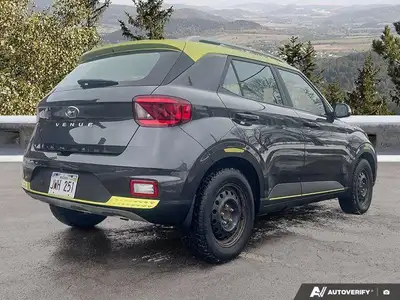 2020 Hyundai Venue Trend w/Urban Pkg/Grey-Lime Interio, View more