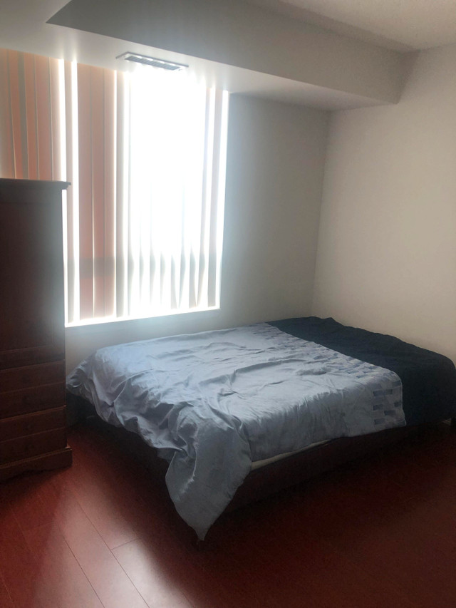 Furnish room in Emerald Ln, in Room Rentals & Roommates in City of Toronto - Image 2
