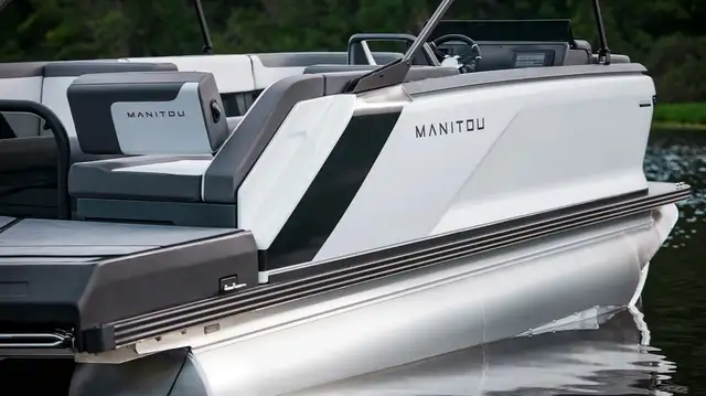 2024 Manitou Cruise 22 MAX Switchback **BLOW OUT PRICING !!!! ** in Powerboats & Motorboats in Moose Jaw - Image 4