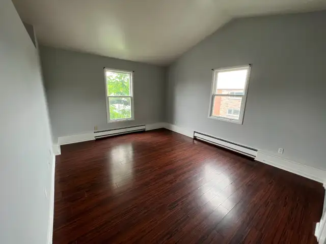 4+ Bedroom on Windsor St close to SOBEYS in Long Term Rentals in City of Halifax - Image 8
