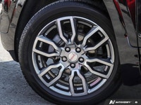 *One Owner, No Accidents, Excellent Condition, Low KM, AWD, BOSE, Panoramic Moonroof, Navigation, W*... (image 8)