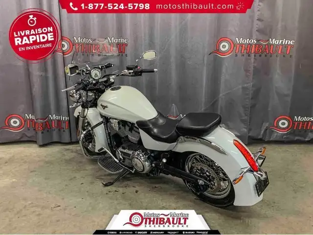 2013 Victory Motorcycles BOARDWALK in Street, Cruisers & Choppers in Sherbrooke - Image 5