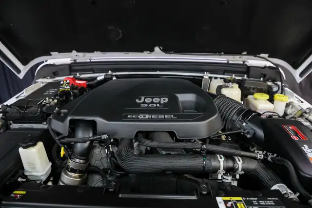 2020 Jeep Wrangler Unlimited SAHARA 4X4 DIESEL|1OWNR|NOACCDNT|PO in Cars & Trucks in City of Toronto - Image 37
