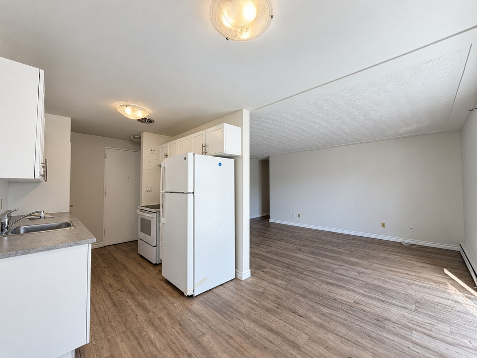 2 bedroom - Unit 28 5