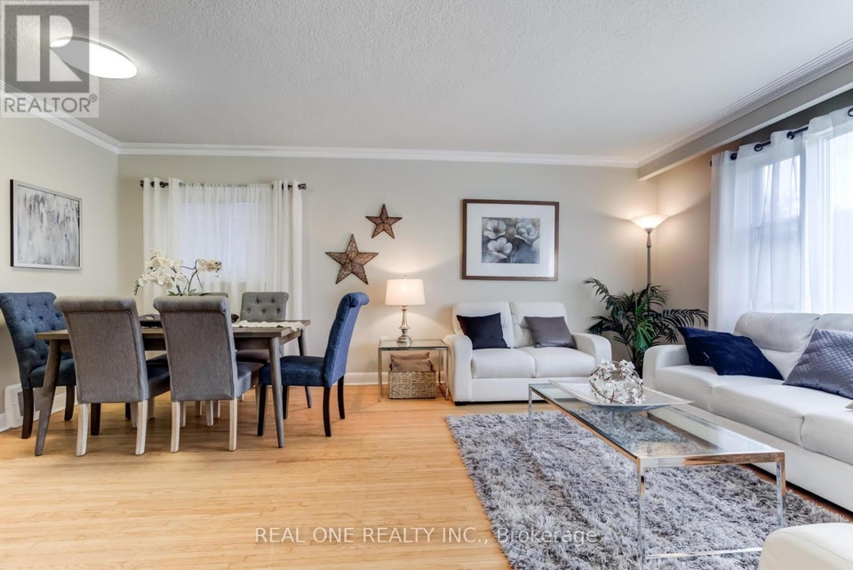 349 HORSHAM AVENUE Toronto (Willowdale West), Ontario 3