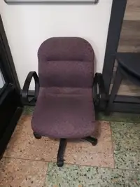 OFFICE CHAIR EXCELLENT CONDITION