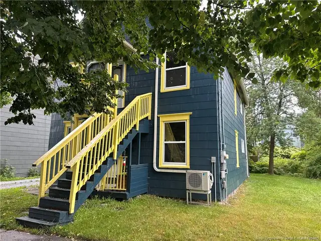 32 Cedar Grove Crescent - 2 Upper Bedroom Unit in Saint John in Long Term Rentals in Saint John - Image 2